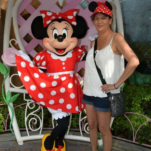 Meet your Posher, Tiana - Picture 7 of 14